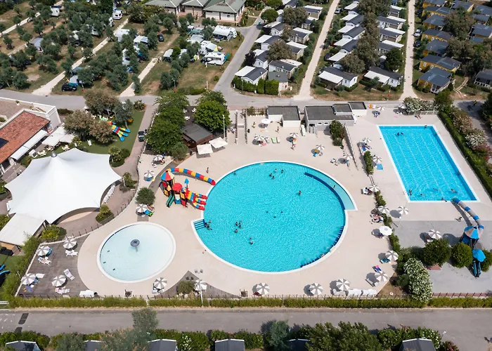 ホリデーパーク Club Del Sole Vigna Sul Mar Family Collection 4*