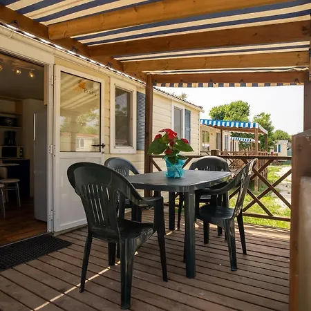 ホリデーパーク Club Del Sole Vigna Sul Mar Family Collection 4*