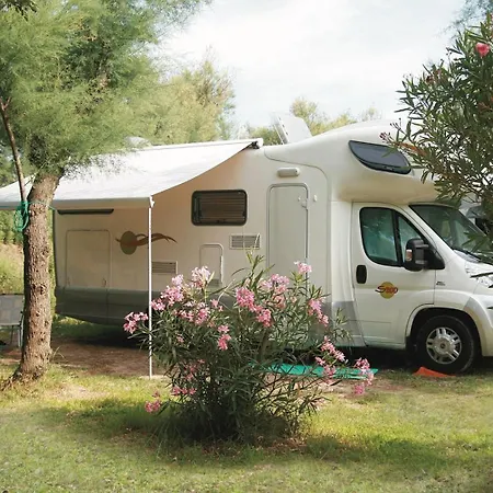 Club Del Sole Vigna Sul Mar Family Collection Лидо-ди-Помпоза