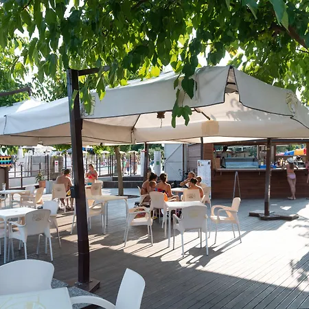 Club Del Sole Vigna Sul Mar Family Collection