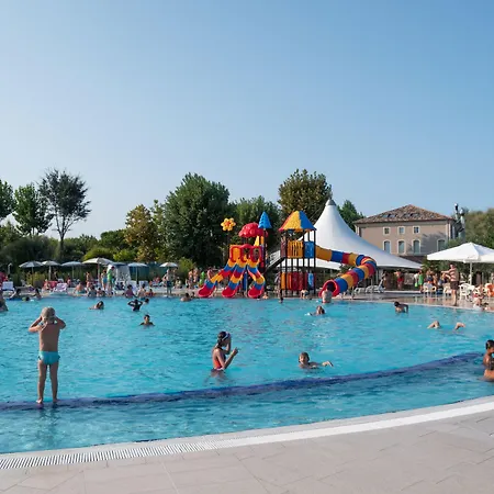 Club Del Sole Vigna Sul Mar Family Collection منتزه العطل ليدو دي بومبوسا
